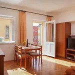 Potts Point Apartament